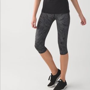 lululemon Top Speed Crop With Zip Pocket 👟👟